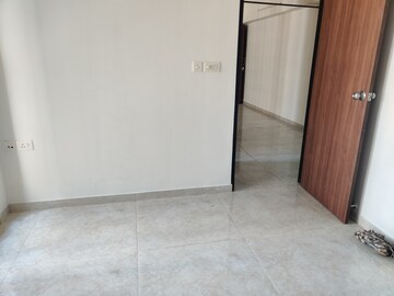Room in 2 BHK Apartment at Lodha Amara, Kolshet Road – for Sale
