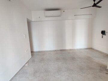 Room in 2 BHK Apartment at Lodha Amara, Kolshet Road – for Sale