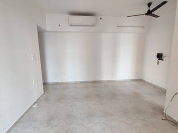 Room in 2 BHK Apartment at Lodha Amara, Kolshet Road – for Sale