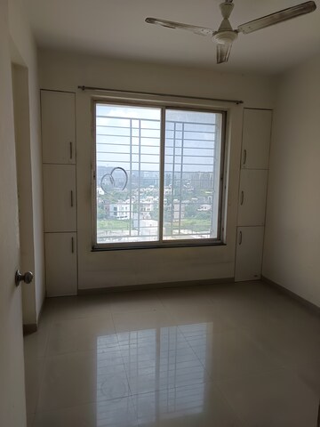 Room in 2 BHK Apartment at P S Splendour County I, Wagholi – for Sale