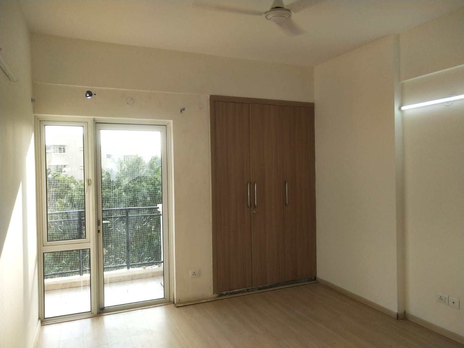 3 BHK Apartment For Rent in DLF Capital Greens Phase I And II Moti Nagar Delhi  7278549