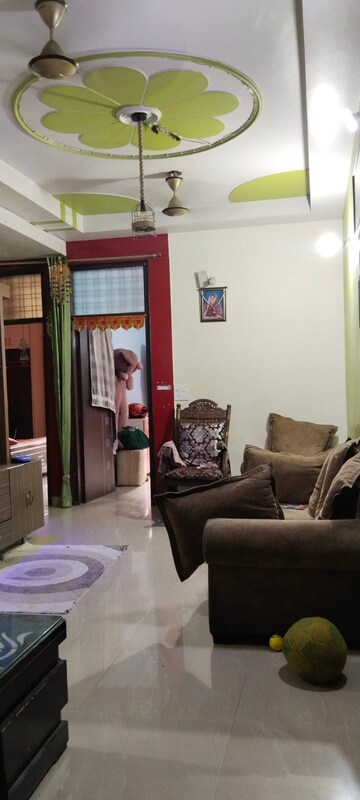 Living Room in 2 BHK Builder Floor at Onyx Plaza, Vasundhara Sector 3 – for Sale