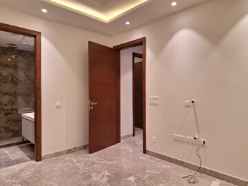 Room in 3.5 BHK Apartment at Elan The Presidential, Sector 106 – for Sale