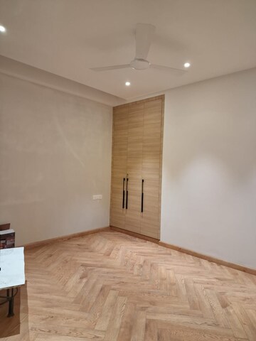 Room in 3.5 BHK Apartment at Elan The Presidential, Sector 106 – for Sale
