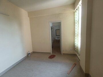 Room in 2 BHK Apartment at Shree Vardhman Mantra, Sector 67 – for Sale