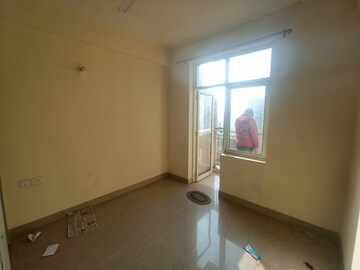 Room in 2 BHK Apartment at Shree Vardhman Mantra, Sector 67 – for Sale
