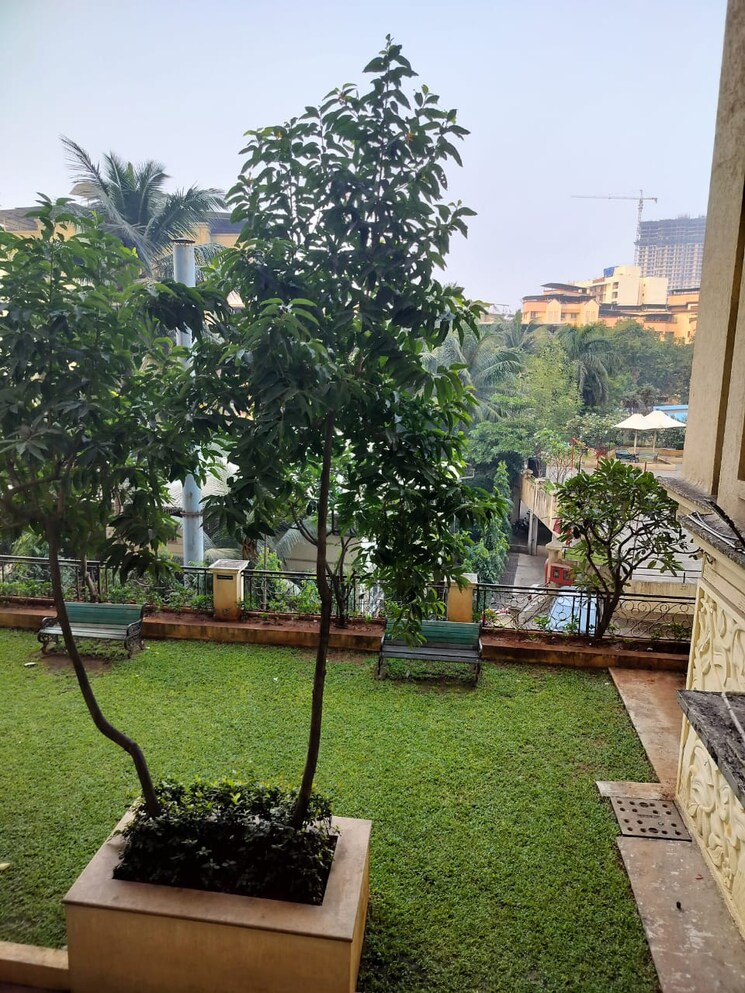 Garden, lodha-sterling 2 Bedroom 902 Sq.Ft. Apartment In Kolshet Road Thane 7279211