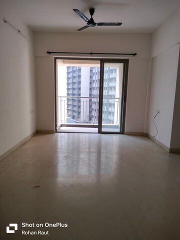 Room in 3 BHK Apartment at Lodha Splendora, Ghodbunder Road – for Sale