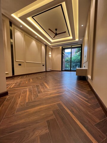 Room in 3.5 BHK Apartment at M3M Golf Hills, Sector 79 – for Sale