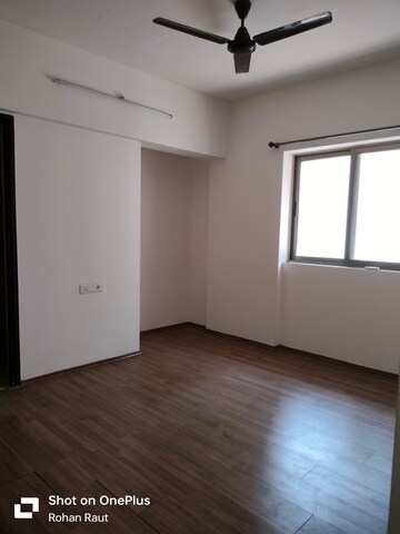 Room in 3 BHK Apartment at Lodha Splendora, Ghodbunder Road – for Sale