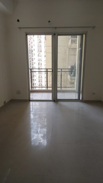 3 BHK Apartment For Sale in Moti Nagar