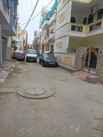 Parking in 6+ BHK Independent House at Sector 7 – for Sale