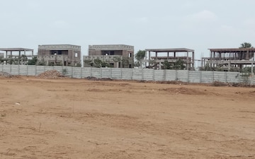 Plot For Sale in Peeranchuruvu