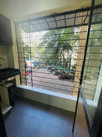 Balcony in 2.5 BHK Apartment at Kalpataru Towers, Kandivali East – for Sale