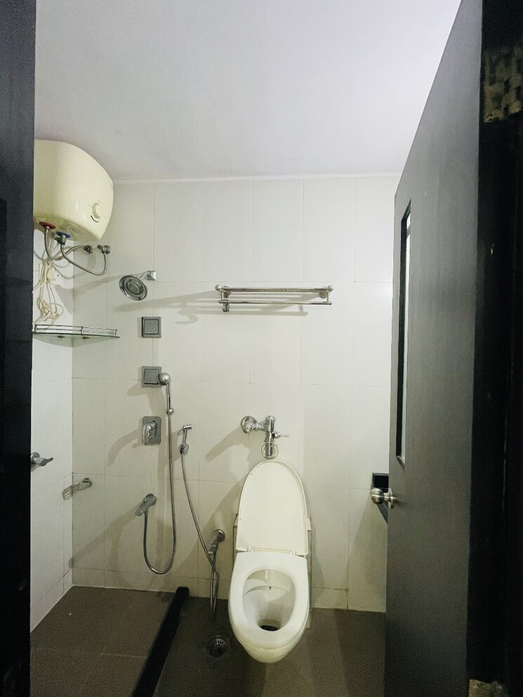 Bathroom, kanakia-challengers 3 Bedroom 1325 Sq.Ft. Apartment In Kandivali East Mumbai 7279607
