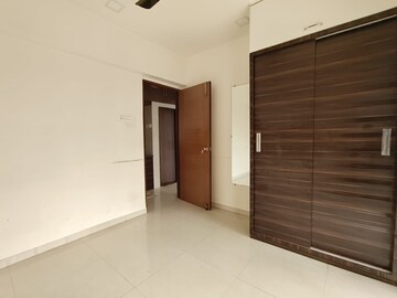 Room in 3 BHK Apartment at Parsik Nagar – for Rent
