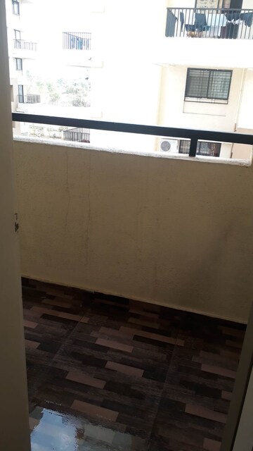 Room in 1 BHK Apartment at Kolte Ivy Estate, Wagholi – for Sale
