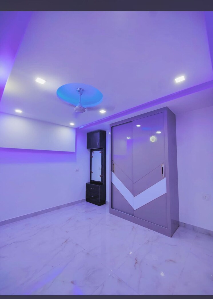 Room, khirki extension 4 Bedroom 150 Sq.Yd. Builder Floor In Khirki Extension Delhi 7280235