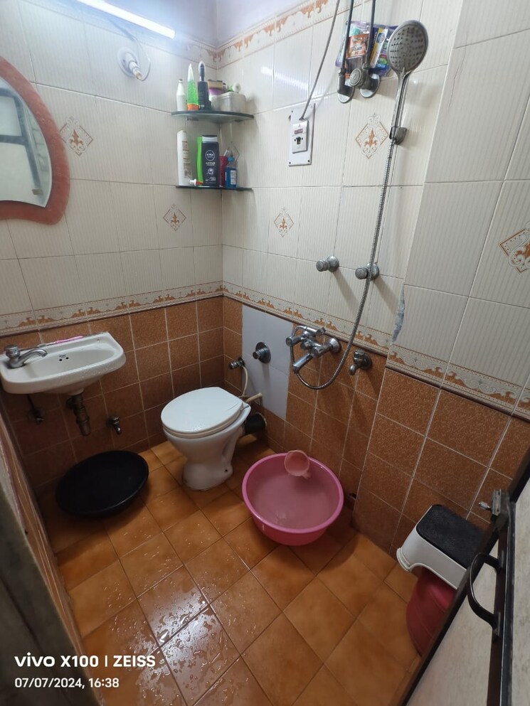 Bathroom, rutu-business-park 1 Bedroom 450 Sq.Ft. Apartment In Rutu Park Thane 7280267