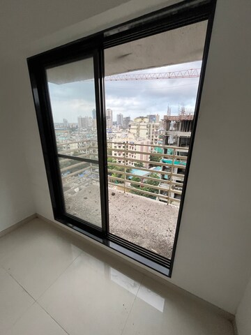 Room in 3 BHK Apartment at Vikas Ritz, Wayle Nagar – for Sale