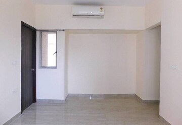 Room in 2 BHK Apartment at Lodha Luxuria Priva, Majiwada – for Sale