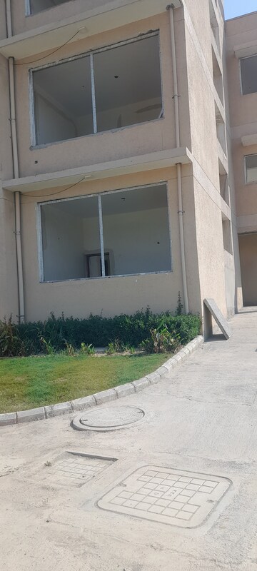 Balcony in 3 BHK Villa at The Hemisphere, Sector 27 Yamuna Expressway – for Sale