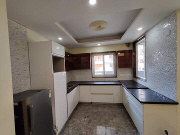 Kitchen in 3.5 BHK Builder Floor at M3M Soulitude, Sector 89 – for Sale