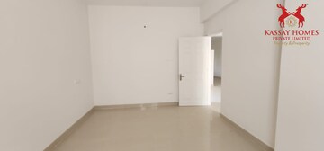 Room in 3 BHK Apartment at Hampton Park View, Yapral – for Sale