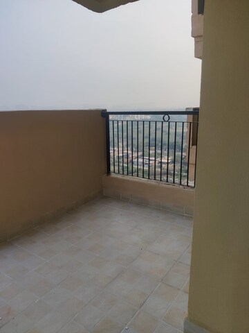 Room in 2 BHK Apartment at Gaurs Siddhartham, Siddharth Vihar – for Sale