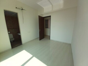 Room in 4 BHK Apartment at Vijay Orion III, Kavesar – for Sale