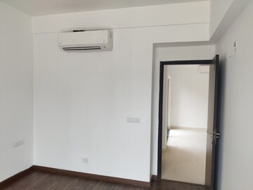 Room in 3 BHK Builder Floor at Sector 102 – for Sale