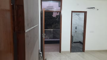 Room in 2 BHK Apartment at Ansal Palam Triangle, Palam Vihar Extension – for Sale