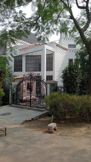 6+ BHK Independent House – Exterior View View at Sigma Ii Greater Noida - for Sale