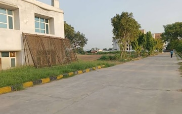 Plot For Sale in Sector 18