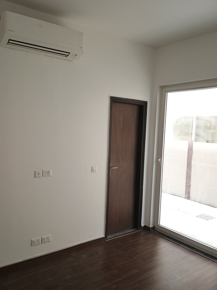 undefined, bptp-amstoria-country-floor 3.5 Bedroom 2382 Sq.Ft. Builder Floor In Sector 102 Gurgaon 7282390