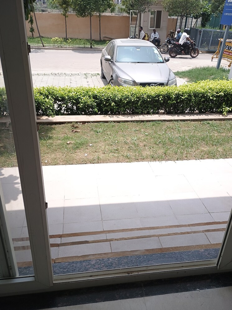 Balcony, bptp-amstoria-country-floor 3.5 Bedroom 2382 Sq.Ft. Builder Floor In Sector 102 Gurgaon 7282390