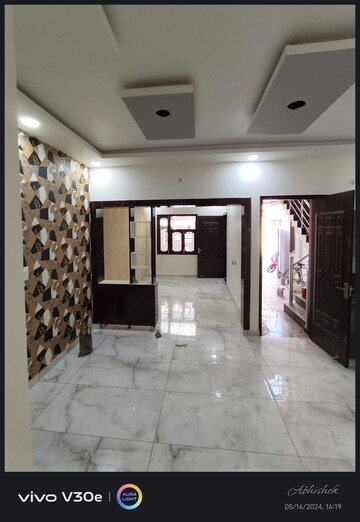 Parking in 3 BHK Independent House at Jankipuram Extension – for Sale