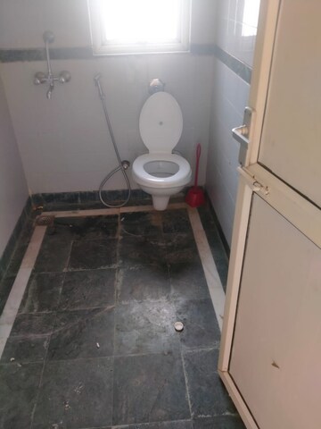 Bathroom in 2 BHK Apartment at DLF Regency Park I, Dlf Phase iv – for Sale