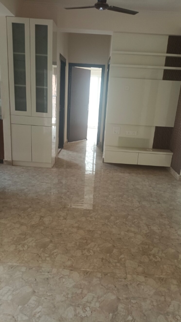 Bathroom, amrapali-centurian-park 3 Bedroom 1185 Sq.Ft. Apartment In Tech Zone 4 Greater Noida Greater Noida 7282704