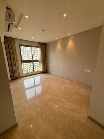 Room in 2 BHK Apartment at Hiranandani Atlantis, Powai – for Sale
