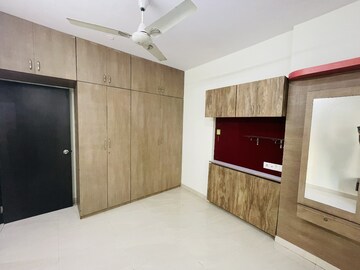 Room in 3 BHK Apartment at Ekta Meadows, Borivali East – for Sale