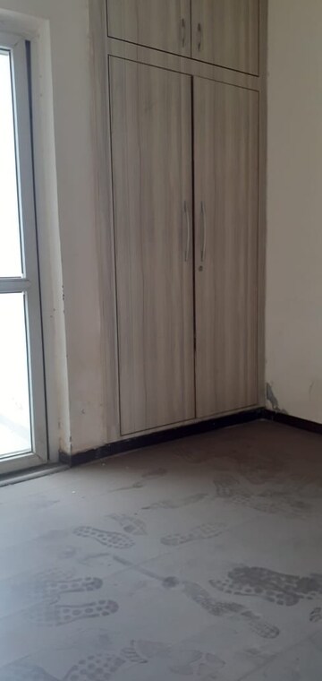 Room in 3 BHK Builder Floor at BPTP Parkland, Sector 75 – for Sale