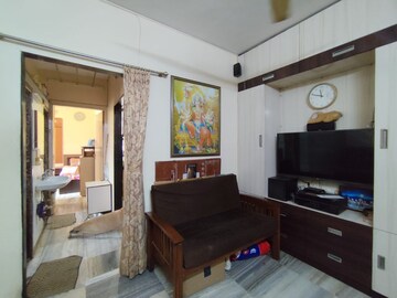 Living Room in 2 BHK Apartment at Evershine Millennium Paradise, Kandivali East – for Sale