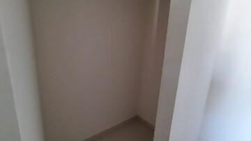 Room in 2 BHK Apartment at Rustomjee Urbania Azziano, Majiwada – for Sale