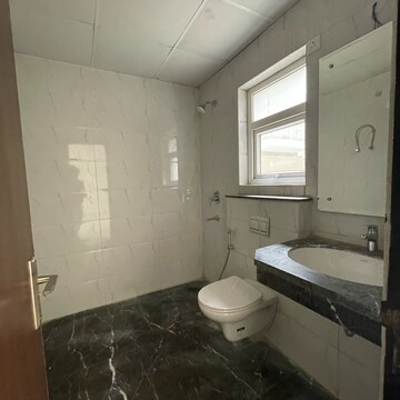 Kitchen in 3 BHK Builder Floor at BPTP Amstoria, Sector 102 – for Sale