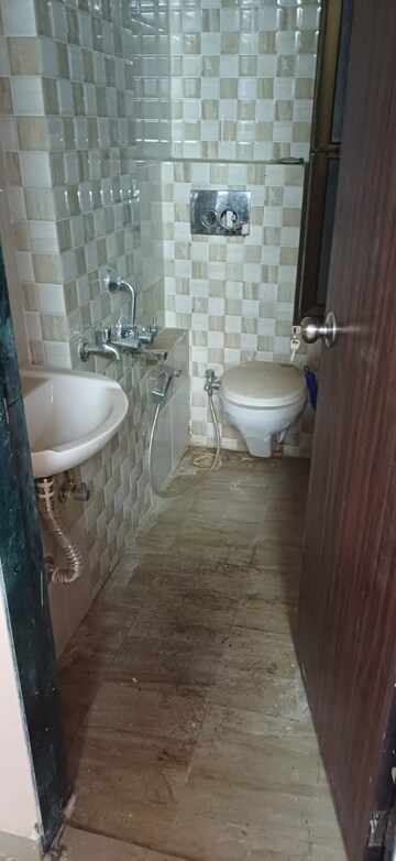 Bathroom in 1.5 BHK Apartment at Man Opus, Mira Road – for Sale
