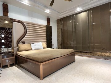 5 BHK Builder Floor For Sale in Model Town
