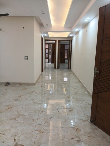 Room in 4 BHK Builder Floor at Rajendra Nagar – for Sale