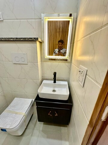 Furnished Amenities in 2 BHK Builder Floor at Raj Nagar Extension – for Sale
