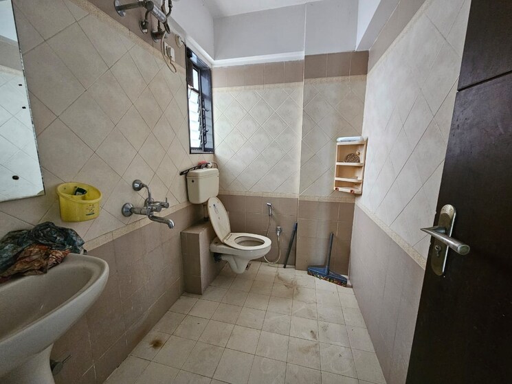 Bathroom, gundecha-valley-of-flowers 3 Bedroom 1150 Sq.Ft. Apartment In Kandivali East Mumbai 7284552